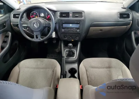 2014 Volkswagen Jetta Base z USA, uszkodzony, nr VIN 3VW1K7AJ3EM241048